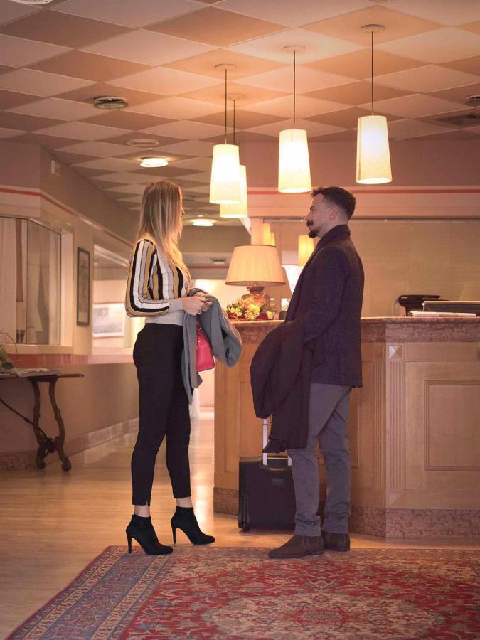 Hotel Clementi サリーチェ・テルメ エクステリア 写真